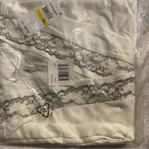 Elegant White Lace Trim Robe